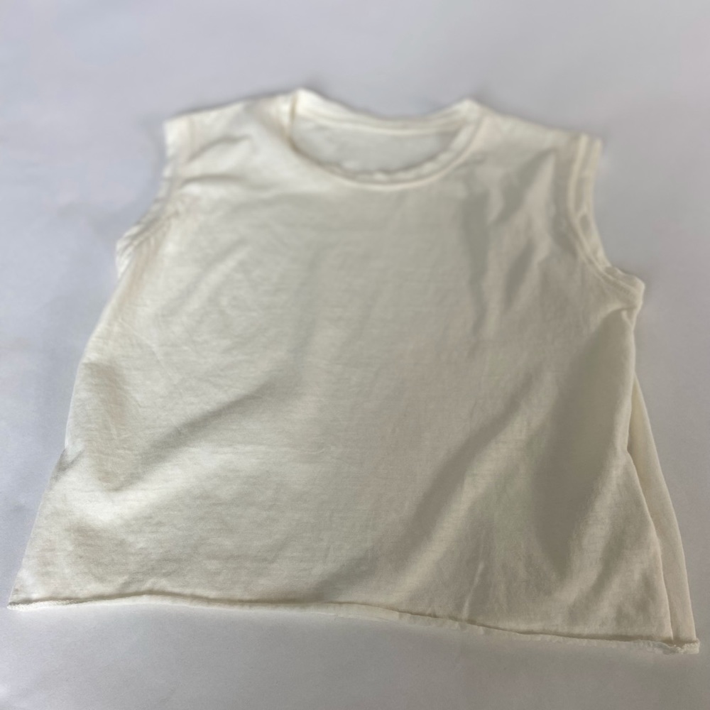 NWOT Mini Robe sleeveless tee. 2T